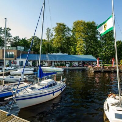 Hotel Active położony nad samym jeziorem_ZAKWATEROWANIE